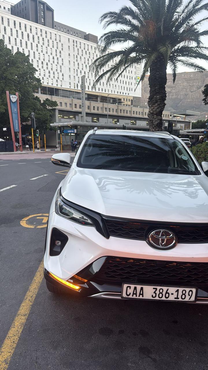 Toyota Fortuner front view in Cape Town CBD